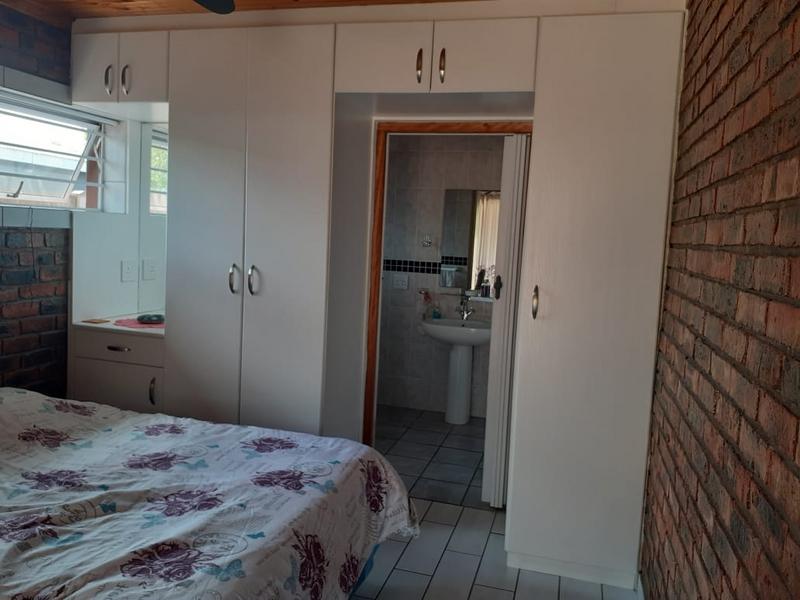 2 Bedroom Property for Sale in Albertinia Western Cape